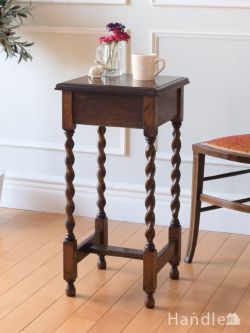 アンティーク家具 アンティークのテーブル 英国アンティークのプランツスタンド、小ぶりなサイズのサイドテーブル