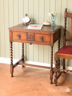 英国のアンティーク家具、ツイスト脚の美しいコンソールテーブル
