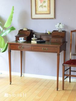 アンティーク家具 アンティークのデスク・書斎机 アンティークの書斎机、イギリスから届いた美しいマホガニー材のデスク