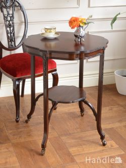 アンティークのおしゃれなテーブル、マホガニー材の優雅なオケージョナルテーブル