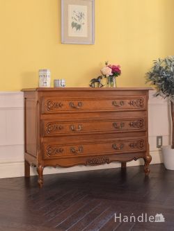 アンティーク家具 アンティークのチェスト フレンチスタイルの優雅なアンティーク家具、収納力たっぷりのチェスト（ドロワー）