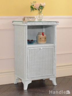 アンティーク家具 アンティークのキャビネット アンティークのおしゃれなキャビネット、ロイドルームのベッドサイドキャビネット（ガラス天板）