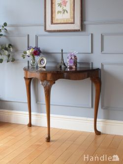 英国のアンティーク家具、ハーフムーン型の美しいコンソールテーブル