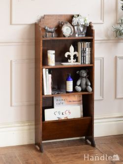 アンティーク家具 アンティークのキャビネット アンティークのおしゃれな本棚、便利に使えるマガジンラック付きのブックシェルフ