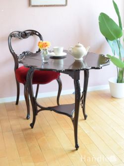 美しい英国のアンティーク家具、とっても優雅な伸長式のバタフライテーブル