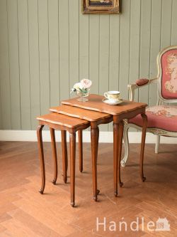 アンティーク家具 アンティークのテーブル フランスから届いたアンティークのテーブル、猫脚が美しい3台セットのネストテーブル