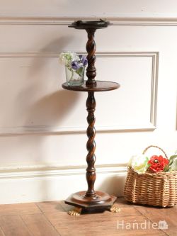 英国から届いたアンティークのコレクターズ家具、ツイスト脚が美しいアッシュトレイスタンド(灰皿)