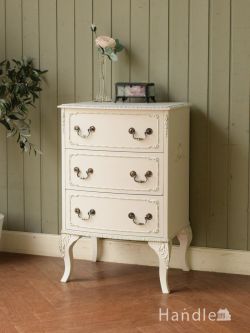 フランスから届いたアンティークのおしゃれな白い家具、猫足のフレンチベッドサイドチェスト(q-3098-f)