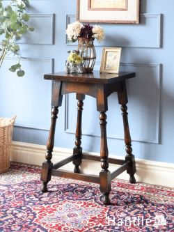 アンティーク家具 アンティークのテーブル 挽き物細工の脚が美しい英国のテーブル、アンティークのティーテーブル