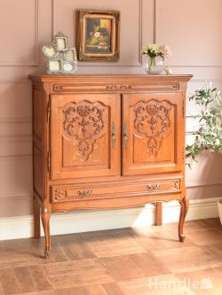 猫足が美しいアンティークボード、フレンチアンティークのキャビネット