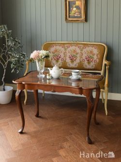 アンティーク家具 アンティークのテーブル 英国輸入のアンティークのコーヒーテーブル、マホガニー材の杢目が美しいローテーブル