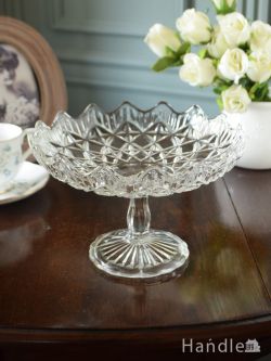 アンティーク雑貨 ケーキスタンド アンティーク アンティークガラスのコンポート、イギリスで見つけた脚付きのプレスドグラス