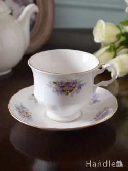 アンティーク雑貨 アンティーク食器 イギリスのアンティーク食器、ゲインズバラ（gainsborough）小さなお花柄のカップ＆ソーサー