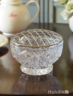 アンティーク雑貨 アンティーク花瓶 アンティークガラスの花器、花留め付きのプレスドグラスのフラワーベース