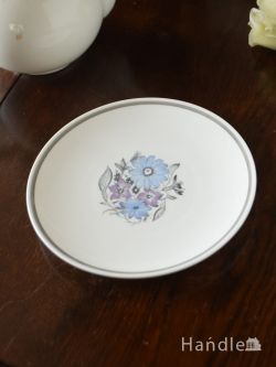 アンティーク雑貨 アンティーク食器 スージークーパーの食器、紫と青いお花が描かれたアンティークのプレート
