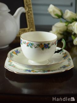 アンティーク雑貨 アンティーク食器 英国アンティークの食器、トスカン窯のお花の模様のトリオ