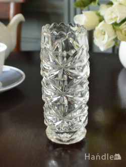 アンティーク雑貨 アンティーク花瓶 アンティークガラスの花瓶、イギリスで見つけたプレスドグラスのフラワーベース