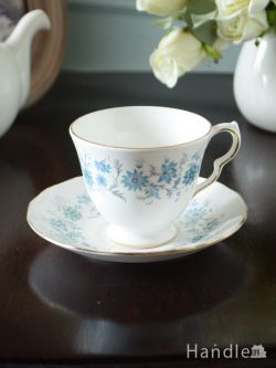 アンティーク雑貨 アンティーク食器 Colclough （コルクラフ）のブルーのお花が美しいアンティークカップ＆ソーサー