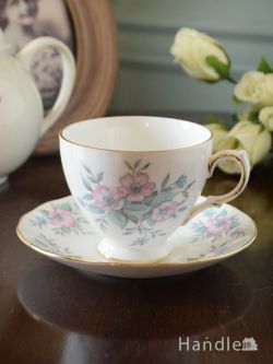 アンティーク雑貨 アンティーク食器 コルクラフ(Colclough)のカップ&ソーサー、淡い色のお花がステキなアンティークの食器