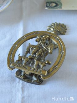 アンティーク雑貨 英国の真鍮製のおしゃれなドアノック、馬蹄形×ジョンピールのアンティークドアノッカー(JOHN PEEL)