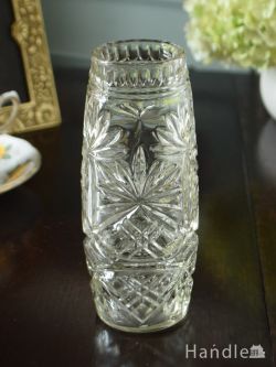 アンティーク雑貨 アンティーク花瓶 アンティークガラスの花瓶、お花が輝く豪華なイギリスのプレスドグラス