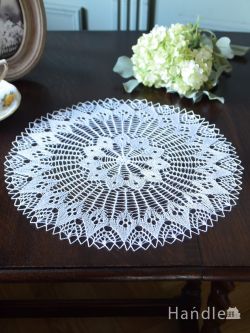 アンティーク雑貨 ドイリー・クロス フランスで見つけたアンティーク雑貨、お花の形の華やかなドイリーレース