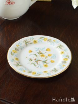アンティーク雑貨 アンティーク食器 Colclough （コルクラフ）のアンティーク食器、お花の模様が可愛いアンティークプレート（16cm）