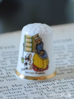 アンティーク雑貨 アンティーク食器 イギリスで見つけたアンティークシンブル、マザーグース(OLD MOTHER HUBBARD)