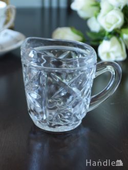 アンティーク雑貨 アンティーク 雑貨のガラス小物 英国アンティークのプレスドグラス、大きなダイヤ形の型押しのガラスピッチャー