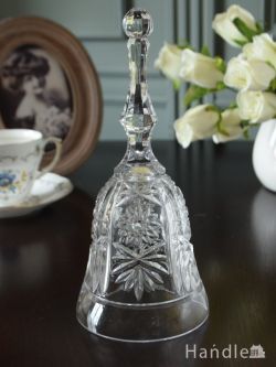 アンティーク雑貨 アンティーク 雑貨のガラス小物 イギリスのアンティークガラス雑貨、お花柄のプレスドグラスのベル