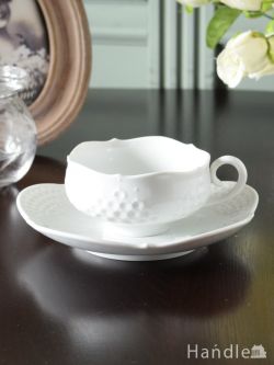 アンティーク雑貨 アンティーク 陶磁器の雑貨 マイセン（Meissen）のアンティーク食器、ホワイトレリーフシリーズのカップ＆ソーサー