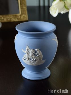 アンティーク雑貨 アンティーク食器 ウェッジウッド（Wedgwood）のジャスパーウェア、ペールブルー色のベース