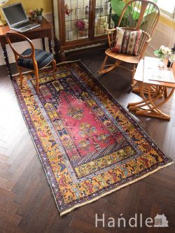 アンティーク雑貨 トライバルラグ・トルコ絨毯 ビンテージのおしゃれなトライバルラグ、華やかな模様のコンヤ絨毯