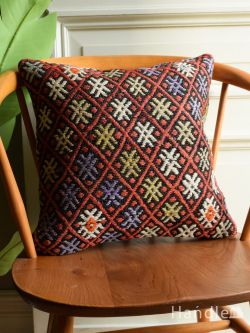 アンティーク雑貨 ドイリー・クロス オールドキリムのクッションカバー、プトラック（Pitrak）のおしゃれなクッション 