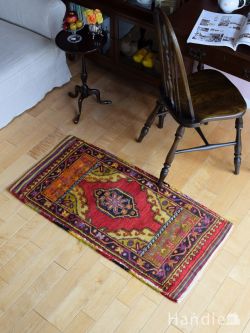 アンティーク雑貨 アンティーク 布製の雑貨 トルコのマラティアのトライバルラグ、ビンテージの一点もののおしゃれな絨毯