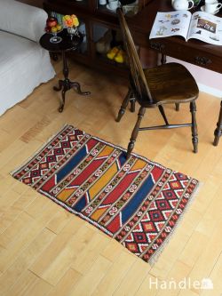 アンティーク雑貨 トライバルラグ・トルコ絨毯 トルコマナスティルのビンテージのおしゃれな織物、一点もののオールドキリム