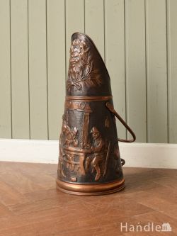 アンティーク雑貨 その他アンティーク雑貨 アンティークのコールバケツ、イギリスで見つけた豪華な装飾の銅製の炭入れ