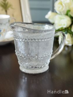 アンティーク雑貨 アンティーク 雑貨のガラス小物 英国アンティークのガラス食器、プレスドグラスのおしゃれなミルクピッチャー