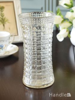 アンティーク雑貨 アンティーク花瓶 イギリスのアンティークの花器、プレスドグラスのフラワーベース