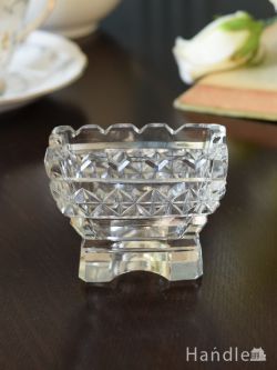 アンティーク雑貨 アンティーク食器 イギリスアンティークガラスの食器、プレスドグラスのスパイスボウル
