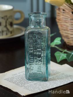 アンティーク雑貨 アンティークビン・香水瓶 アンティークのおしゃれなガラスボトル、フルーツジュース瓶 （EIFFEL TOWER FRUIT JUICES BOTTLES）