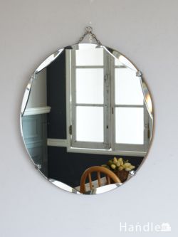 アンティーク雑貨 アンティークミラー・鏡 イギリスのアンティークミラー、縁取りが美しい丸型の壁付けの鏡