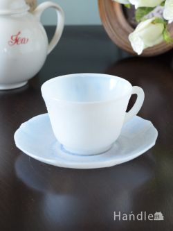 アンティーク雑貨 アンティーク食器 マクベスエバンスのアメリカンスウィートハートのミルクガラスのアンティークカップ&ソーサー（MONAX) 