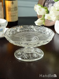 アンティーク雑貨 アンティーク食器 アンティークのガラスの雑貨、お花の型押し模様が可愛いプレスドグラスのコンポート