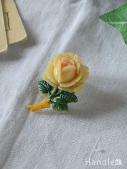 アンティーク雑貨 アンティークブローチ イギリスのアンティークのおしゃれなアクセサリー、小さな薔薇のブローチ