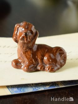 アンティーク雑貨 アンティークオブジェ イギリスで見つけたWADE社のビンテージ陶器、Whimsiesシリーズの犬のフィギア（イヌ）