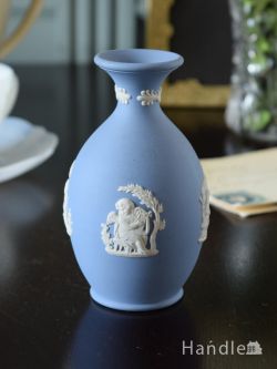 アンティーク雑貨 フラワーベース・花瓶アンティーク ウェジウッド社ジャスパーウェアの一輪挿し、イギリスのアンティークの花器