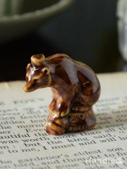 アンティーク雑貨 アンティークオブジェ イギリスで見つけたWADE社のビンテージ陶器、Whimsiesのフィギア（サーカスシリーズのクマ）