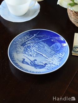 アンティーク雑貨 アンティーク食器 1970年ビング＆グレンダール (Bing＆Grondahl) のイヤープレート「クリスマス時期の雪の中の雉」 