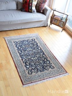 アンティーク雑貨 トライバルラグ・トルコ絨毯 ビンテージのペルシャ絨毯、美しい草花が描かれたナインのオールドペルシャ